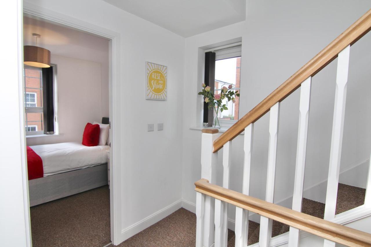 Canalview House - Fully Furnished Coventry City Centre Home